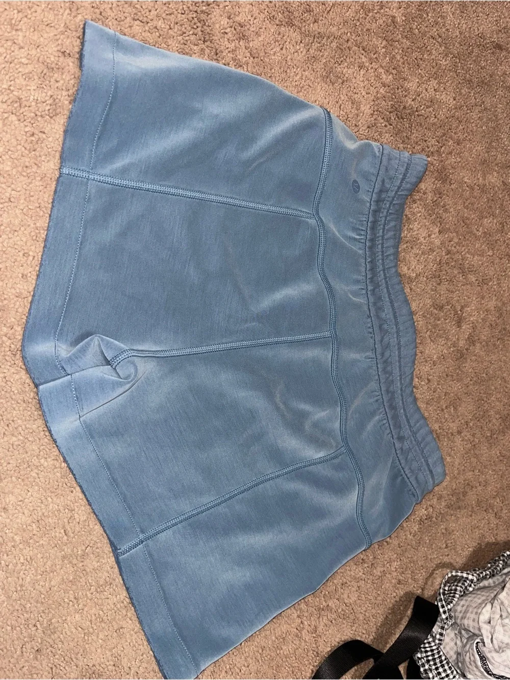 lululemon athletica Light Blue Sofstreme High-Rise Shorts Size 8 - Picture 6 of 7